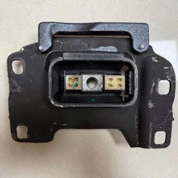 Cao su chân máy sau Ford Explorer 2016-2020 - FB5Z6038E,FB5Z6038D