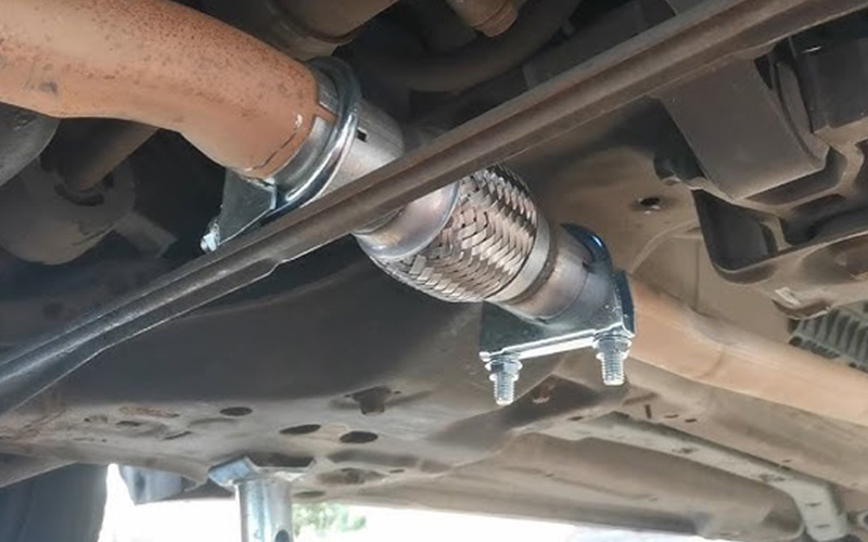 Bắt đai cố định bằng khớp nối ống xả mềm bắt ốc (Clamp-On Flex Pipe)