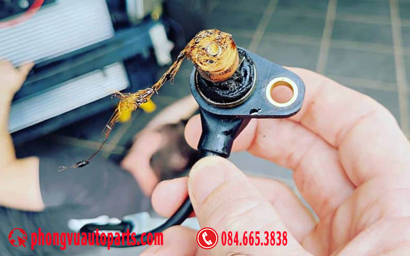 Các dấu hiệu hỏng cảm biến vị trí trục khuỷu và mã lỗi chẩn đoán