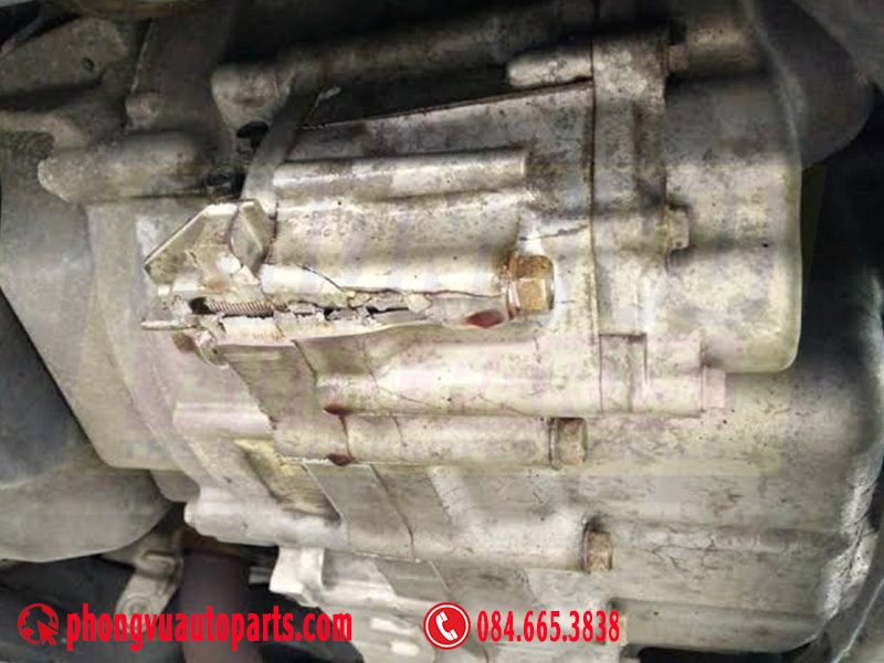 Nứt vỏ hộp số - Cracked Transmission Housing
