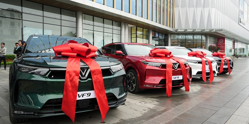 Lễ bàn giao xe Vinfast