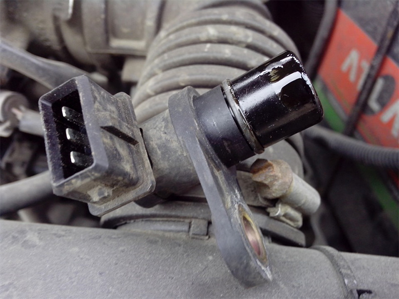 Các dấu hiệu hỏng hóc và Mã lỗi OBD-II tiêu chuẩn của cảm biến vị trí trục cam